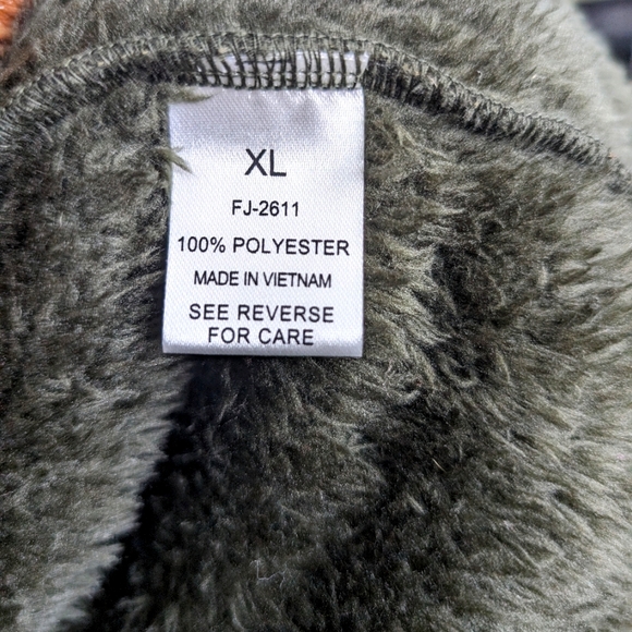 Vest- Zenana Outfitters XL Black Fuzzy Fleece Vest - EUC - Picture 4 of 4